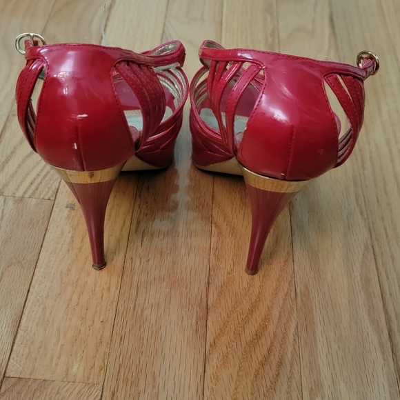 Bebe 8m Red Patten leather heal - Picture 3 of 5